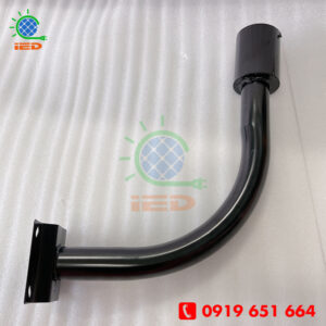 Trụ cánh tay đèn năng lượng mặt trời